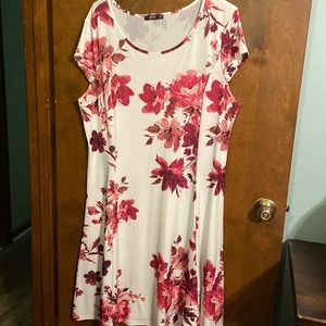 Lily White & Pink Floral Cap-Sleeve Dress new without tags